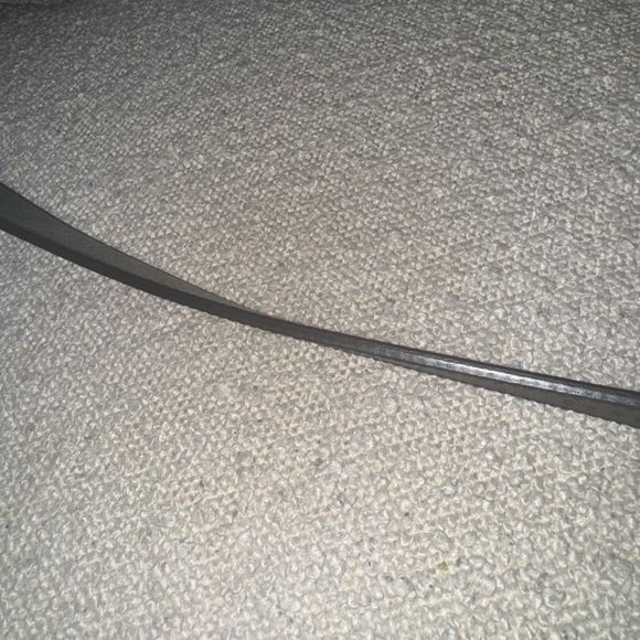 Gucci Black and Gold Leather Belt - Picture 5 of 11